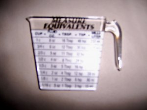 Measuring Cup Magnet w Measuring Equivalents BNK2429