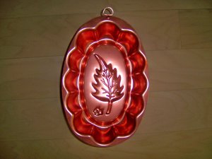 Copper Oval W LEaf Design At Bottom & Hanging Hook BNK2635