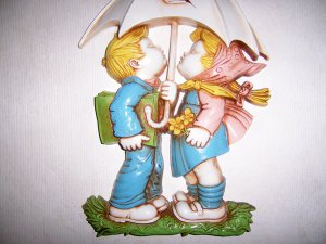 Hummel Boy & Girl Sitting Under Umbrella Wall Hanger BNK2655
