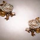 Pair Roses  Wall Hangers  BNK2657
