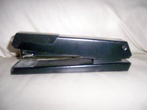 Black Desk Stapler Takes Swingline Staples  BNK2700