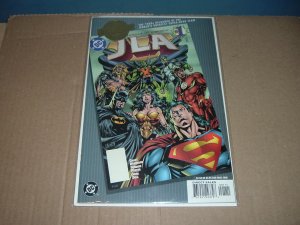 JLA #1 Milenium Edition FIRST PRINT (DC Comics) VERY FINE+ condition, by Grant Morrison