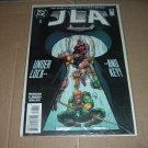 JLA #8 VERY FINE+ (DC Comics, Grant Morrison) justice league of america comic For Sale
