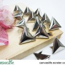 100Pcs 15mm Antique Bronze triangle STUDS