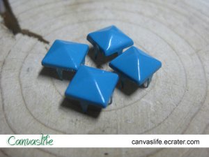 100Pcs 9mm Blue Pyramid Rivet STUDS