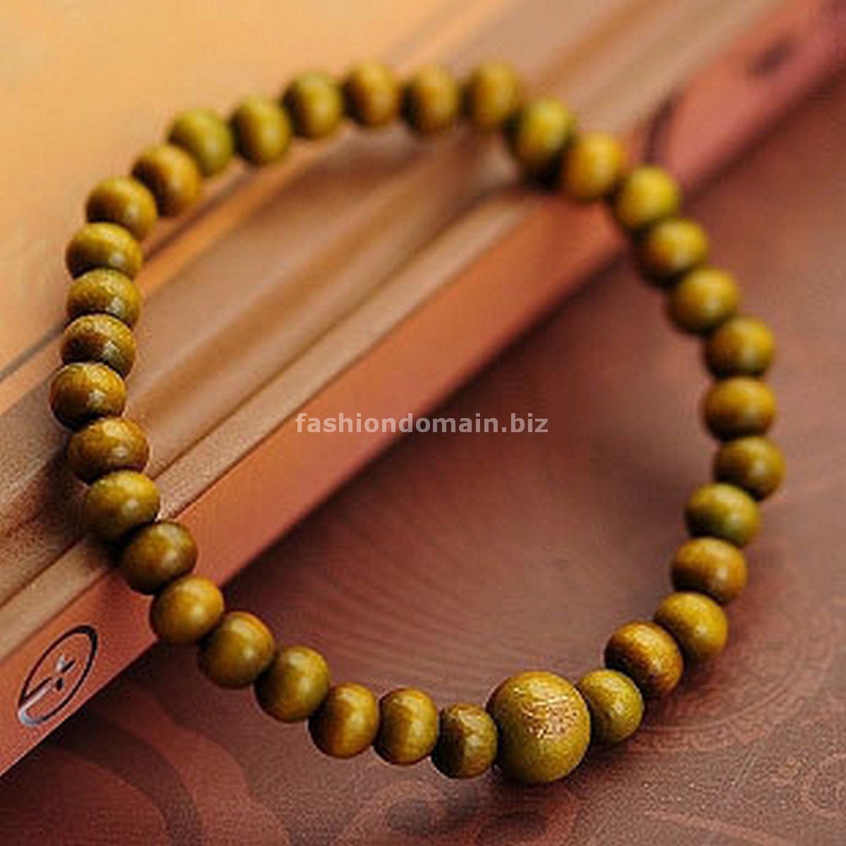 Buy Tibetan Chunky Chain 6mm Green Red Sandalwood Wooden Buddha Bracelets Men and Women Religion C