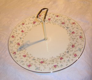 Bone china tea sandwich cake serving plate center handle hc1042