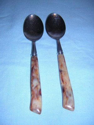 Stainless soupspoons marbelized faux Bakelite handles vintage flatware hc1058
