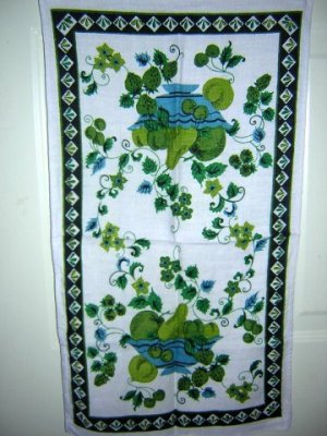 2 Vintage linen tea towels blue green fruit bowl & berries  hc1102