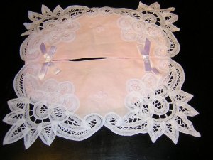 Battenburg tape lace pink tissue box cover unused vintage linens hc1149