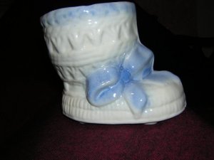 Royal Copley baby booty nursery planter blue unused vintage hc1331