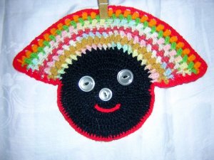 Crocheted black face pot holder button features unused hc1428