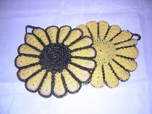 2 Hand crocheted potholders hanging loops lurex accents vintage hc1442