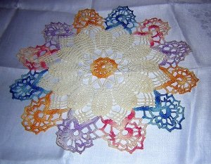 Vintage hand-crocheted doily varigated thread hc1733