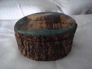 Vintage cedar box picture lid canal souvenir of Bruges Belgium hc1756