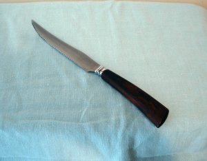 Glo-Hill Canada serrated stainless and Bakelite utility knife mid century vintage cutlery hc1882