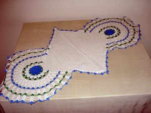 Antique long doily for buffet or long table Irish crochet roses hc1983