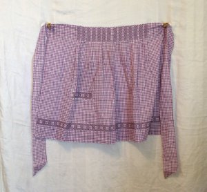 Hand made embroidered lilac gingham apron unused vintage aprons hc2116
