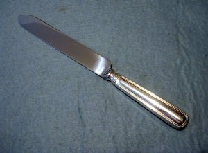 Birks Regency Plate cake knife Tudor pattern excellent silverplate hc2151