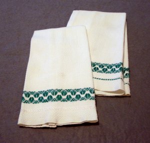 Pair embroidered huck guest towels green on white vintage hc2168