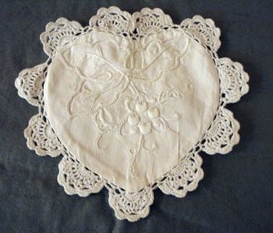 Whitework heart shaped sachet pocket crocheted lace edge hc2286