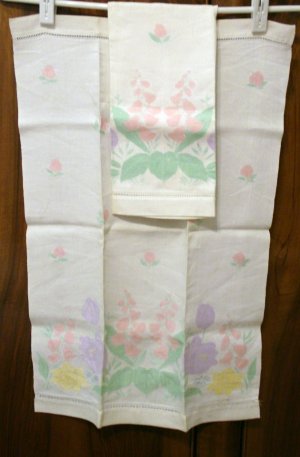 Pair antique linen huck hand towels pastel tinted jacquard pattern threadwork hem  hc2294