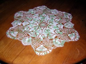 Buffet set of 3 green white varigated crocheted doilies Saint Patrick's Day hc1206