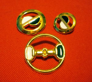 Buttons odd lot 3 gold tone enamel yin yang for crafts jewelry vintage hc2402