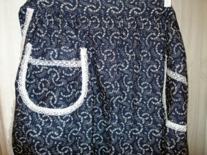 Handmade navy white hostess apron lace trim floral garlands larger size unused hc2565