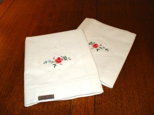 Pair white cotton pillow cases hand embroidery detail standard unused with tags preowned hc2688