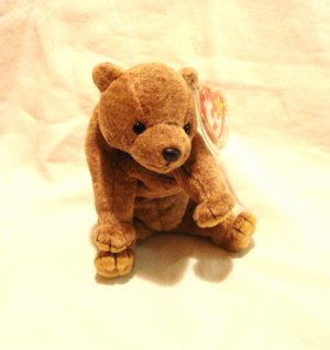 Pecan the brown honey bear Ty Beanie Baby toy 1999 retired mint hc2857