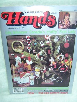 HANDS a Christmas craft book 1982 Can. Crafts Magazine hc2891