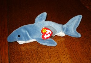 Crunch the shark 1996 Ty Beanie Baby toy retired mint hc2895