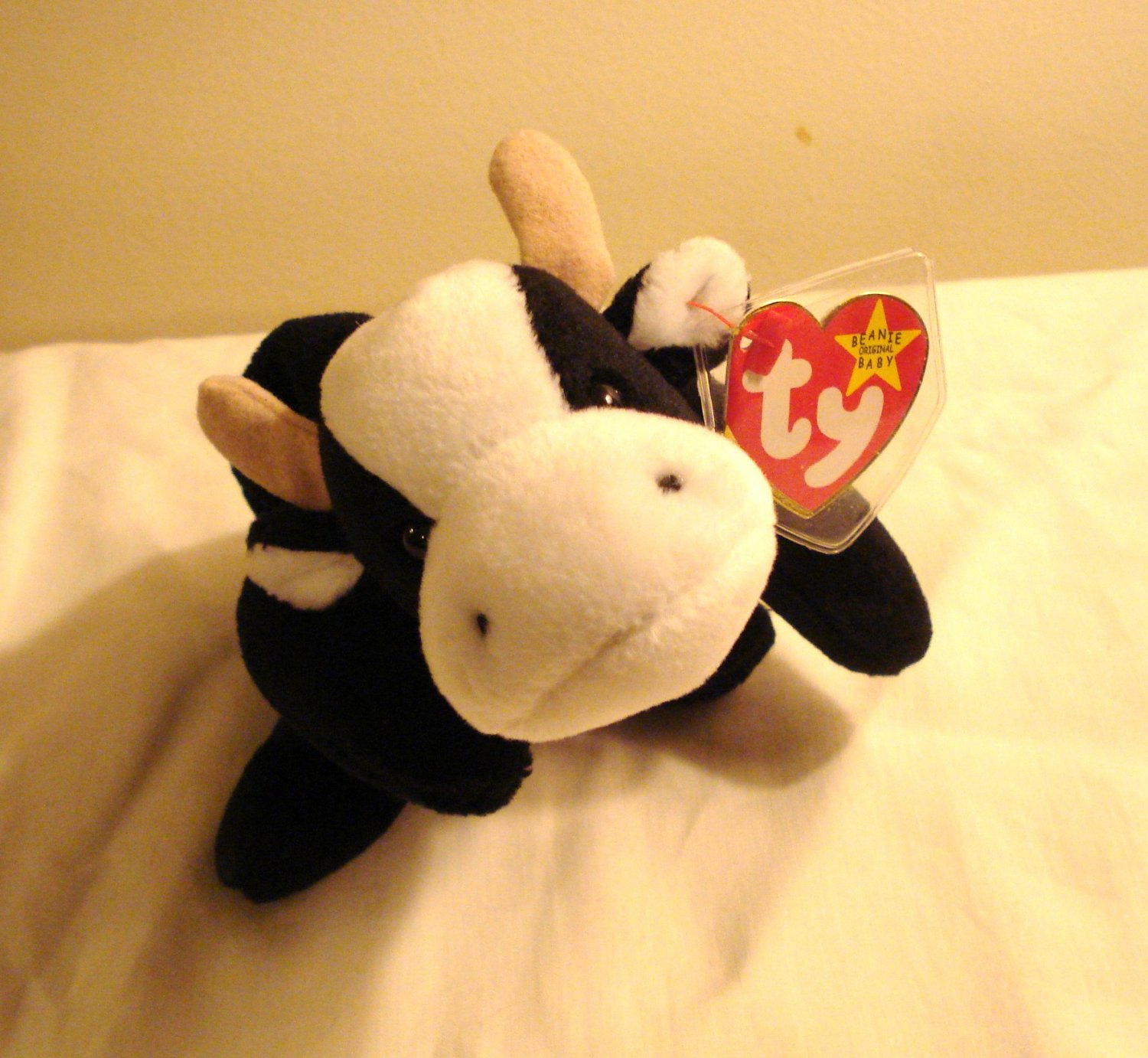Daisy the Holstein cow 1994 Ty Beanie Baby toy retired mint hc2964