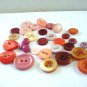 Lot of 31 mixed plastic buttons pinks roses vintage hc2973