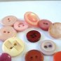 Lot of 31 mixed plastic buttons pinks roses vintage hc2973