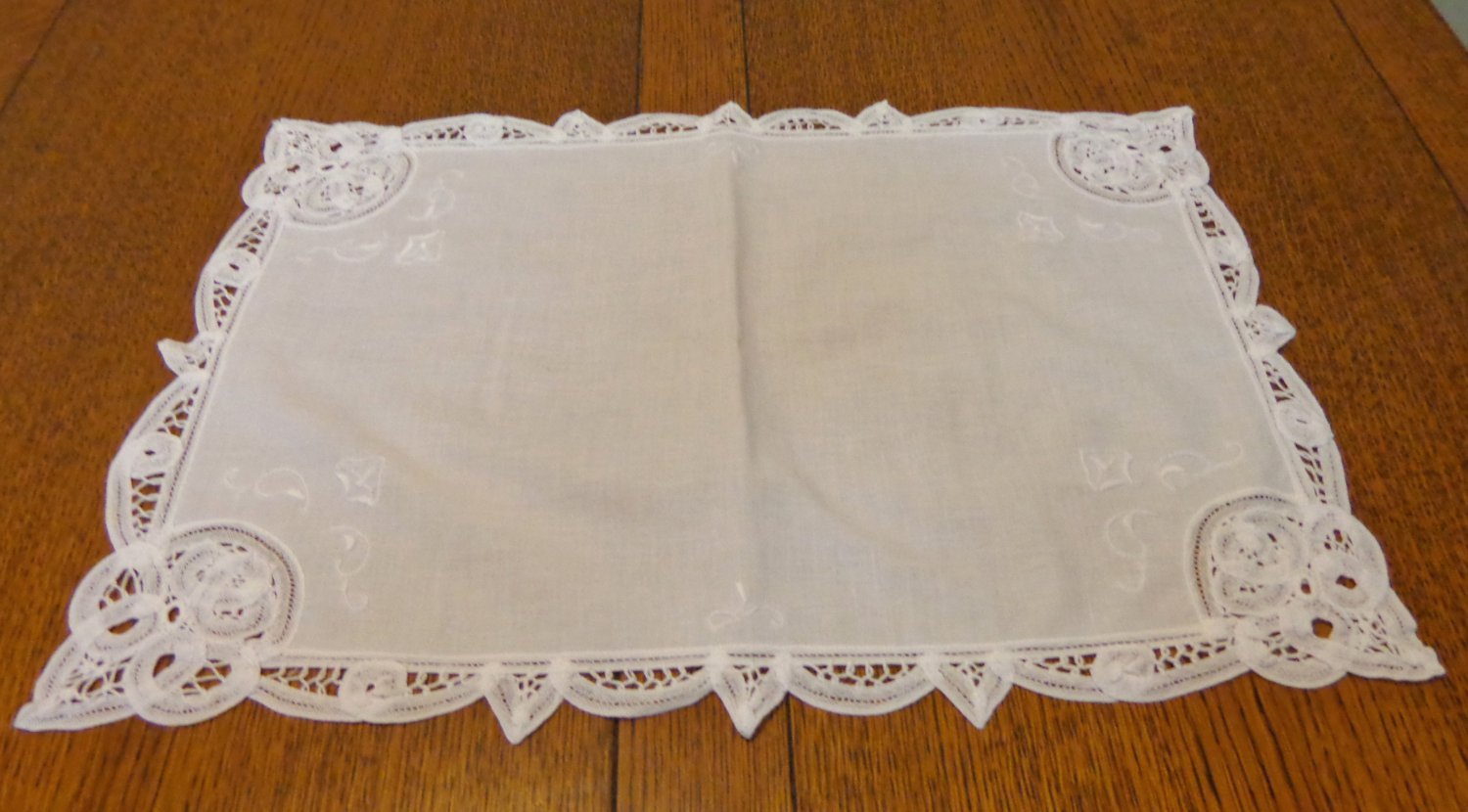 Battenburg lace on white cotton place mat or tray liner vintage hc3357