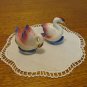 Swans a swimming salt pepper shakers ceramic pink white Mid century vintage Japan hc3378