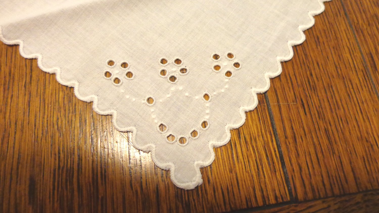 3 Antique white linen luncheon napkins whitework embroidery  hc3405