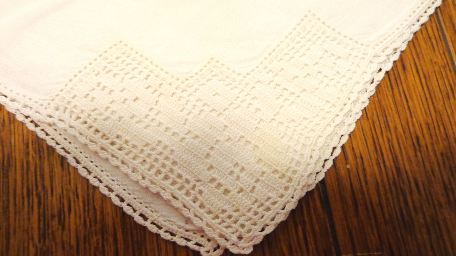 Antique napkins set of 3 off white linen filet lace trim hand crocheted lace hem hc3407