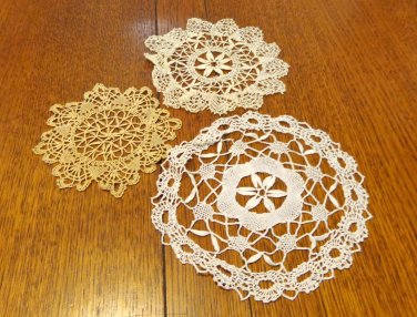 Three tiny lace doilies handmade 2 white 1 ecru white vintage hc3435