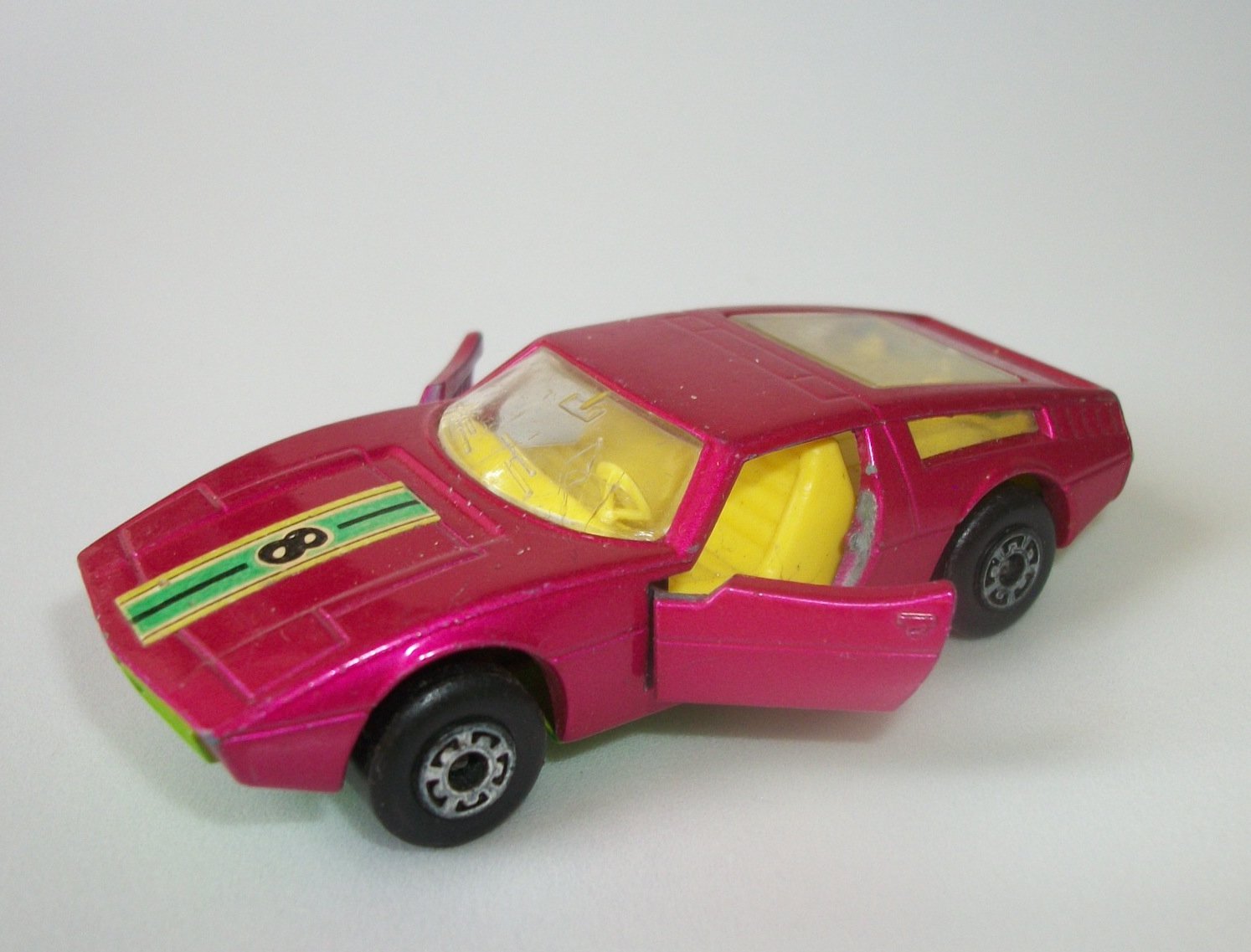 Vintage Matchbox Lesney Superfast No. 32 Maserati Bora 1972 Pink Green 