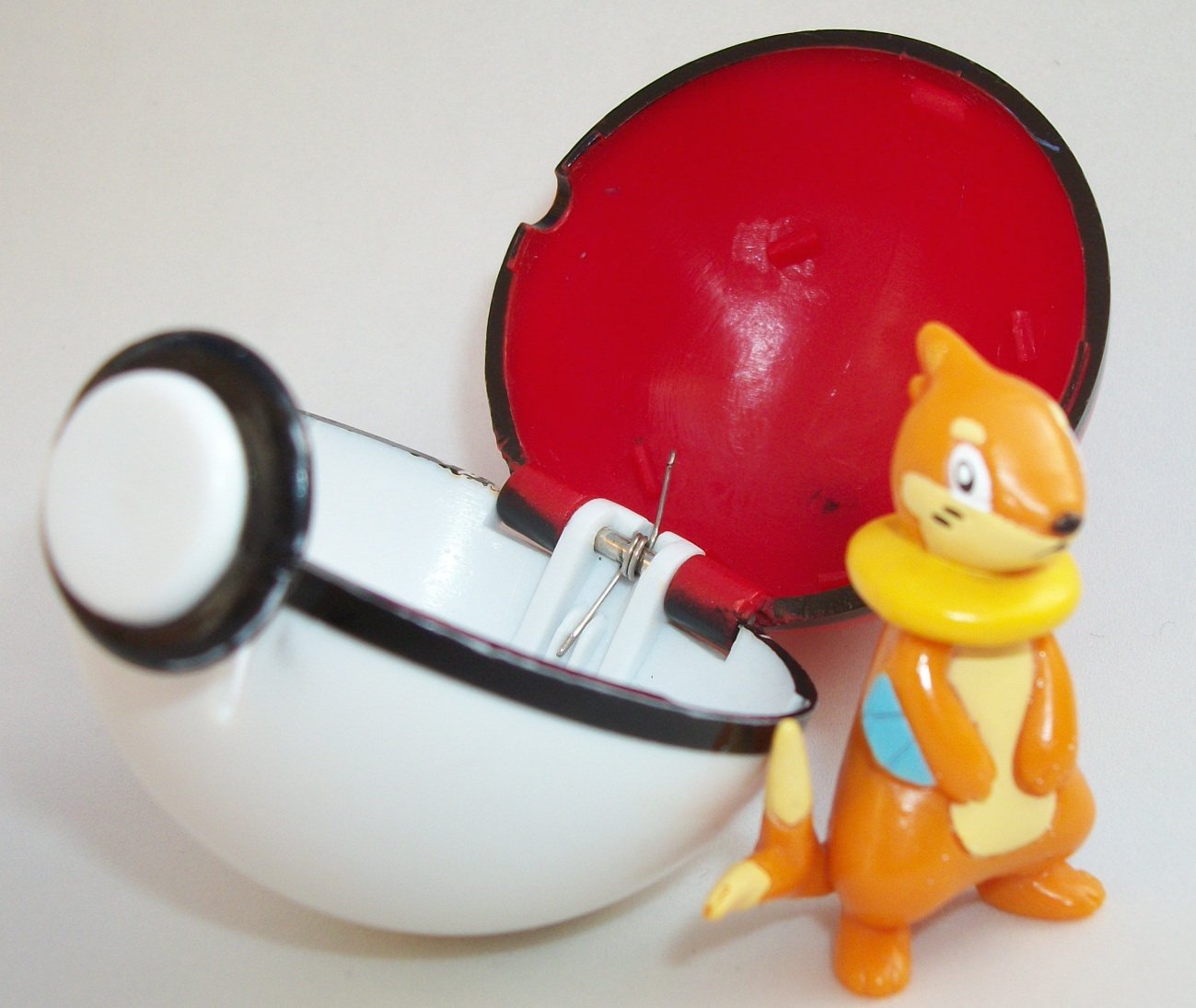 NINTENDO POKEMON ANIME BUIZEL FIGURE & POKEMON