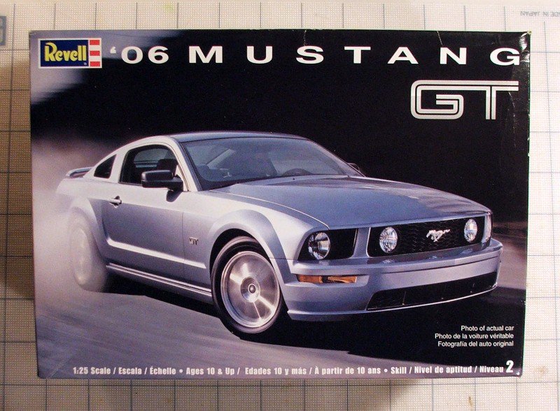 '06 Ford Mustang Gt 1:25 Scale Revell Model Kit #85-2839