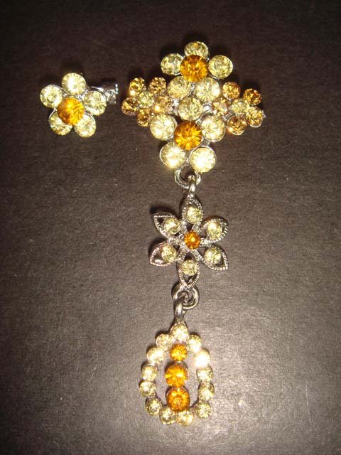 2 pcs Bridal Vintage Style Rhinestone Brooch pin Pi157