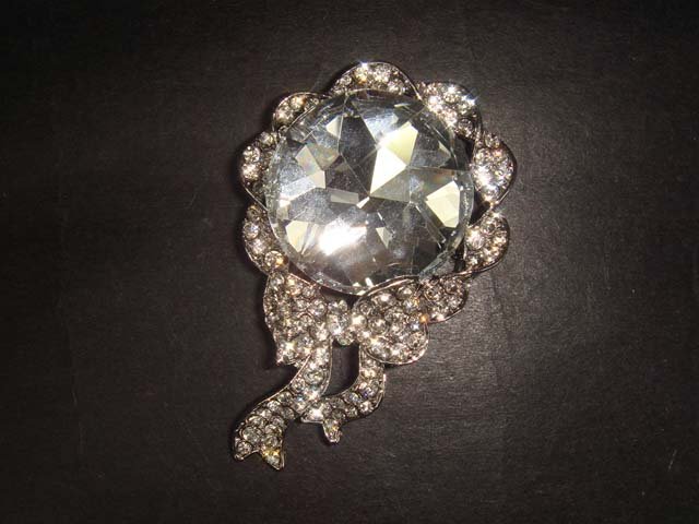 Bridal Bling Vintage style Rhinestone Brooch pin Pi336