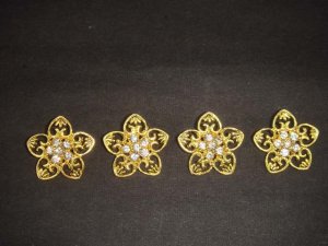 4 heart Crystal Clear Rhinestone clasp hook button BN9
