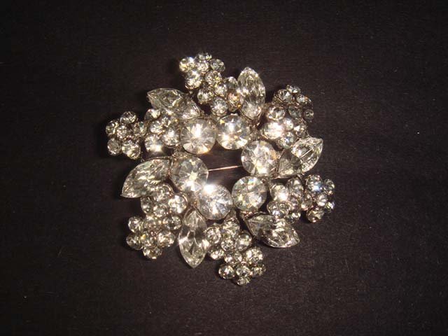 Bridal Wreath cake topper Rhinestone Brooch pin PI457