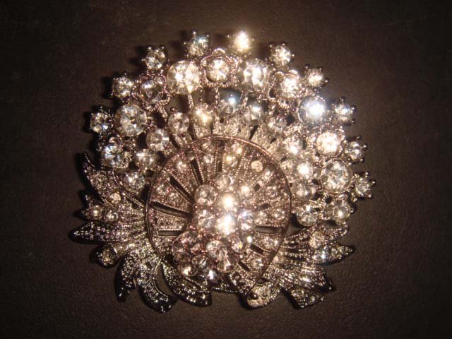 Bridal Vintage Style Bling Rhinestone Brooch pin PI181