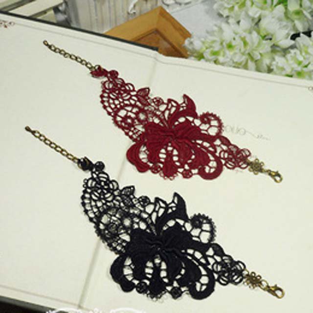 Gothic Lolita Crochet Vintage style Dark Blue Red bracelet -for thin hand BR205